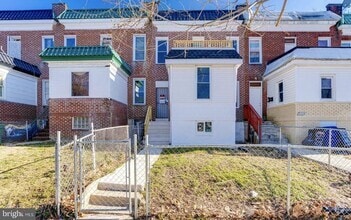 Building Photo - 3007 Oakley Ave