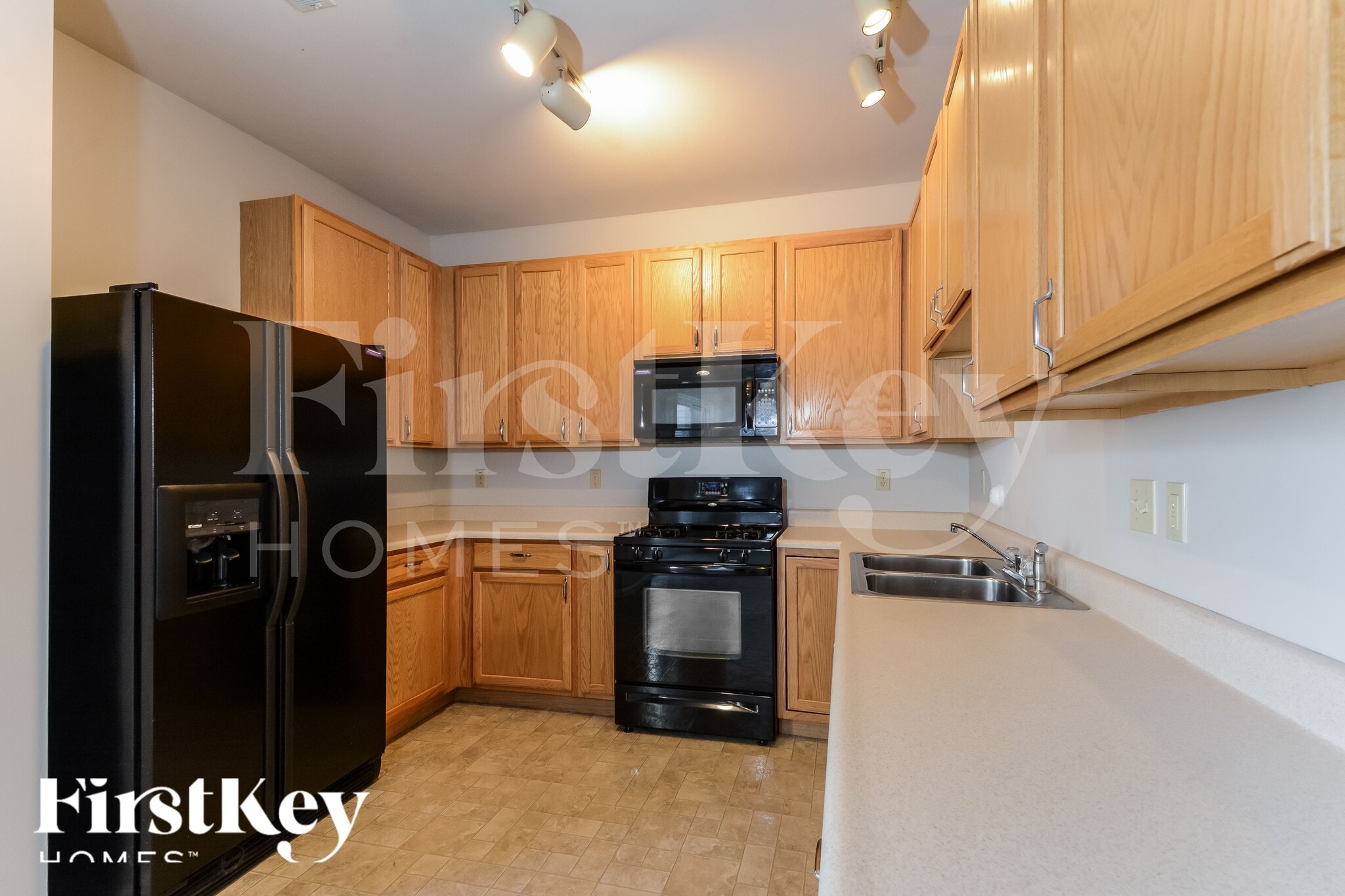 Building Photo - 1012 Glengarry Dr