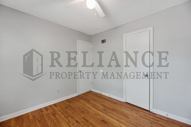 Building Photo - 1713 S Faulders Ln
