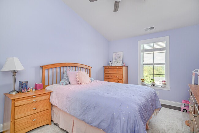 Building Photo - 159 Brentwood Cir