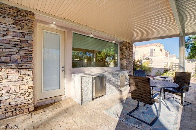 Building Photo - 11283 La Madre Ridge Dr