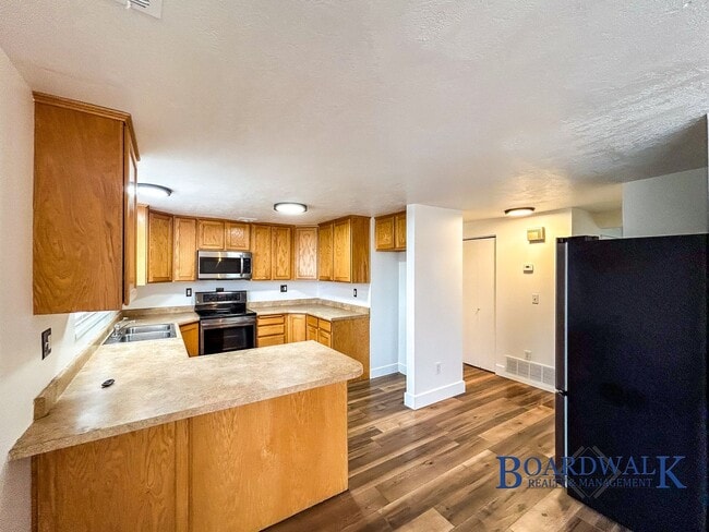 Building Photo - 3140 S 3200 W