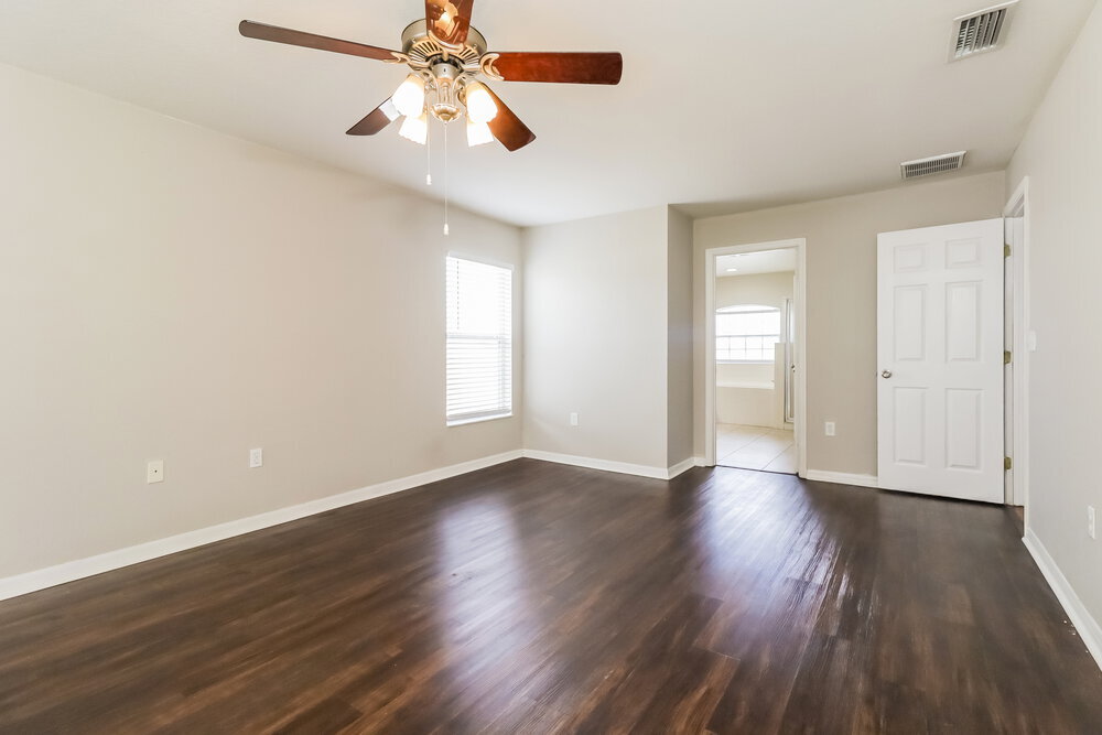 Building Photo - 8834 Pebblebrooke Dr