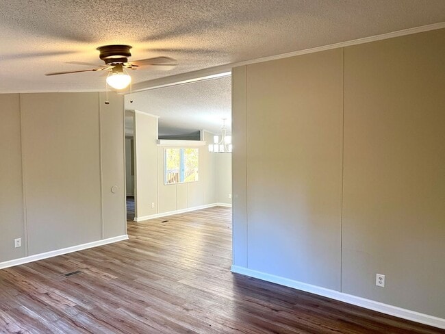 Building Photo - Manufactured Home in the Country