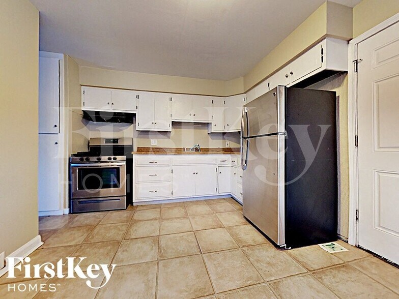 Building Photo - 21 Concord Ave