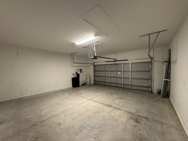 Building Photo - BEAUTIFUL 4 BD/2 BA Home in Palm Bay! Great Location!