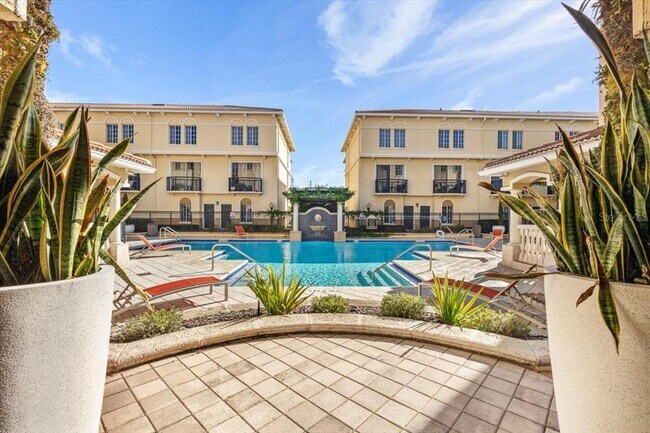 Building Photo - 111 S Sherrill St