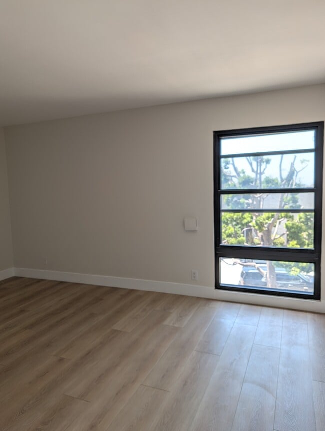 Primary bedroom - 7777 W 91st St
