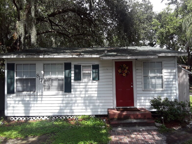 Building Photo - 817 Bay Street