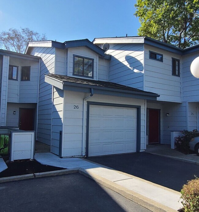 Building Photo - 2230 Exposition Dr