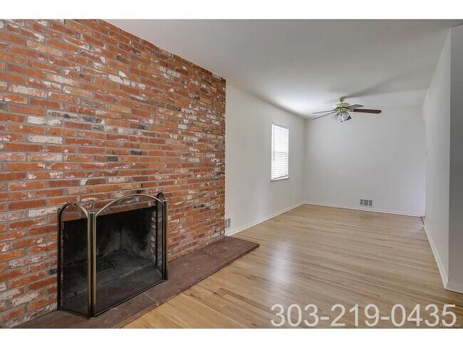 Building Photo - 2800 S Holly Plz