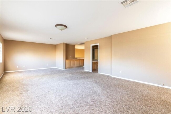 Building Photo - 2121 Whitebirch Ln