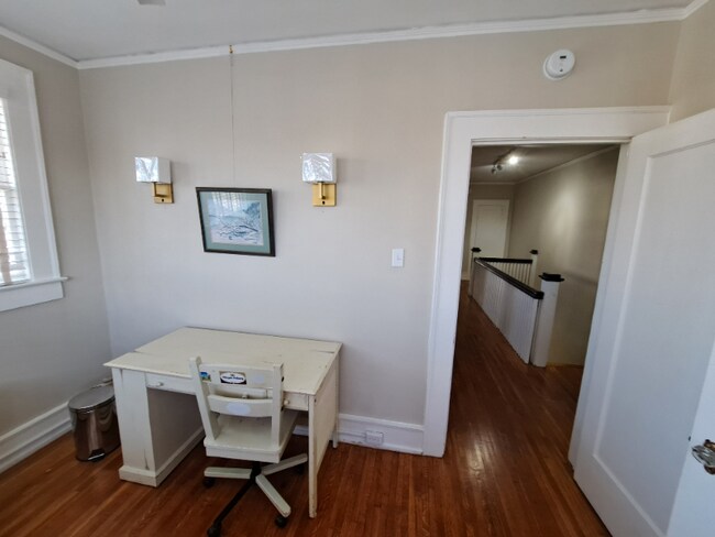 Building Photo - 723 Arsenal Pl