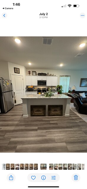 Building Photo - 320 Wedemeyer St