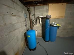 Building Photo - 1080 W Highland Rd