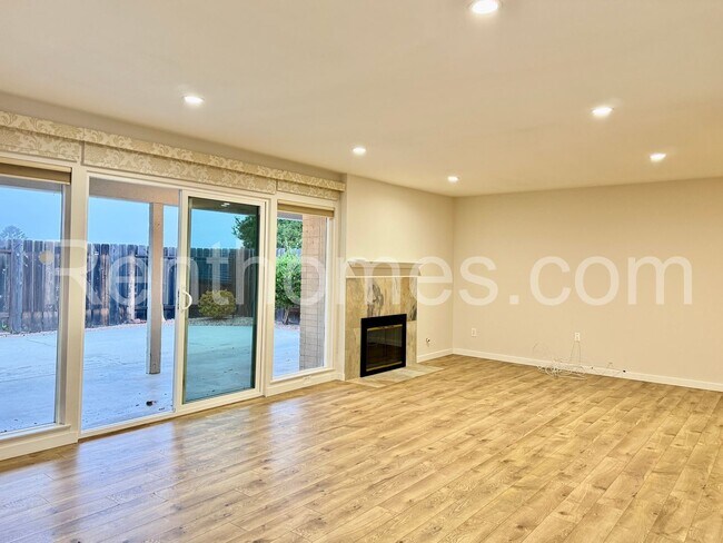 Building Photo - 16702 San Salvador Rd