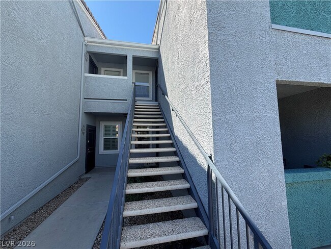 Building Photo - 6955 N Durango Dr