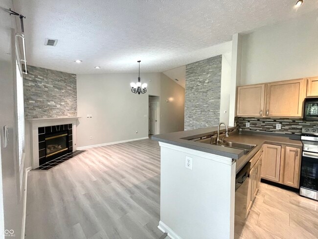 Building Photo - 1058 Sugar Maple Dr