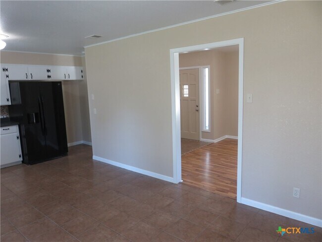 Building Photo - 1339 Mockingbird Ln