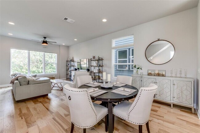 Building Photo - 1405 Hyde St