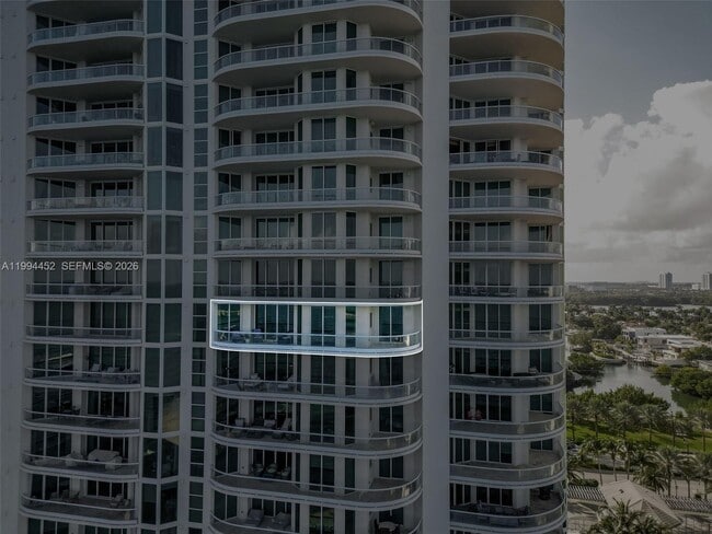 Building Photo - 16047 Collins Ave