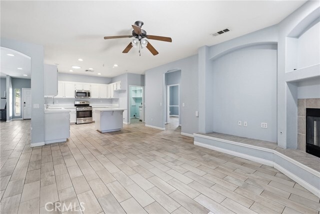 Building Photo - 44154 Coral Dr