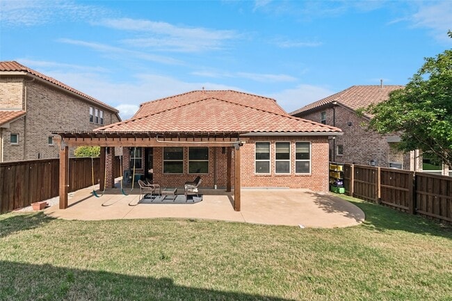 Building Photo - 6715 Castillo St