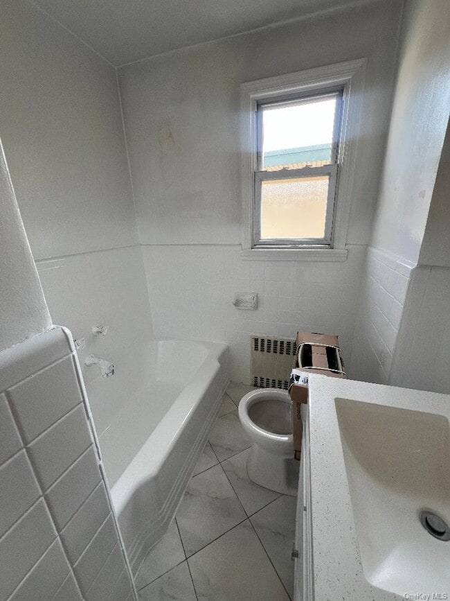 Building Photo - 411 W Park Ave