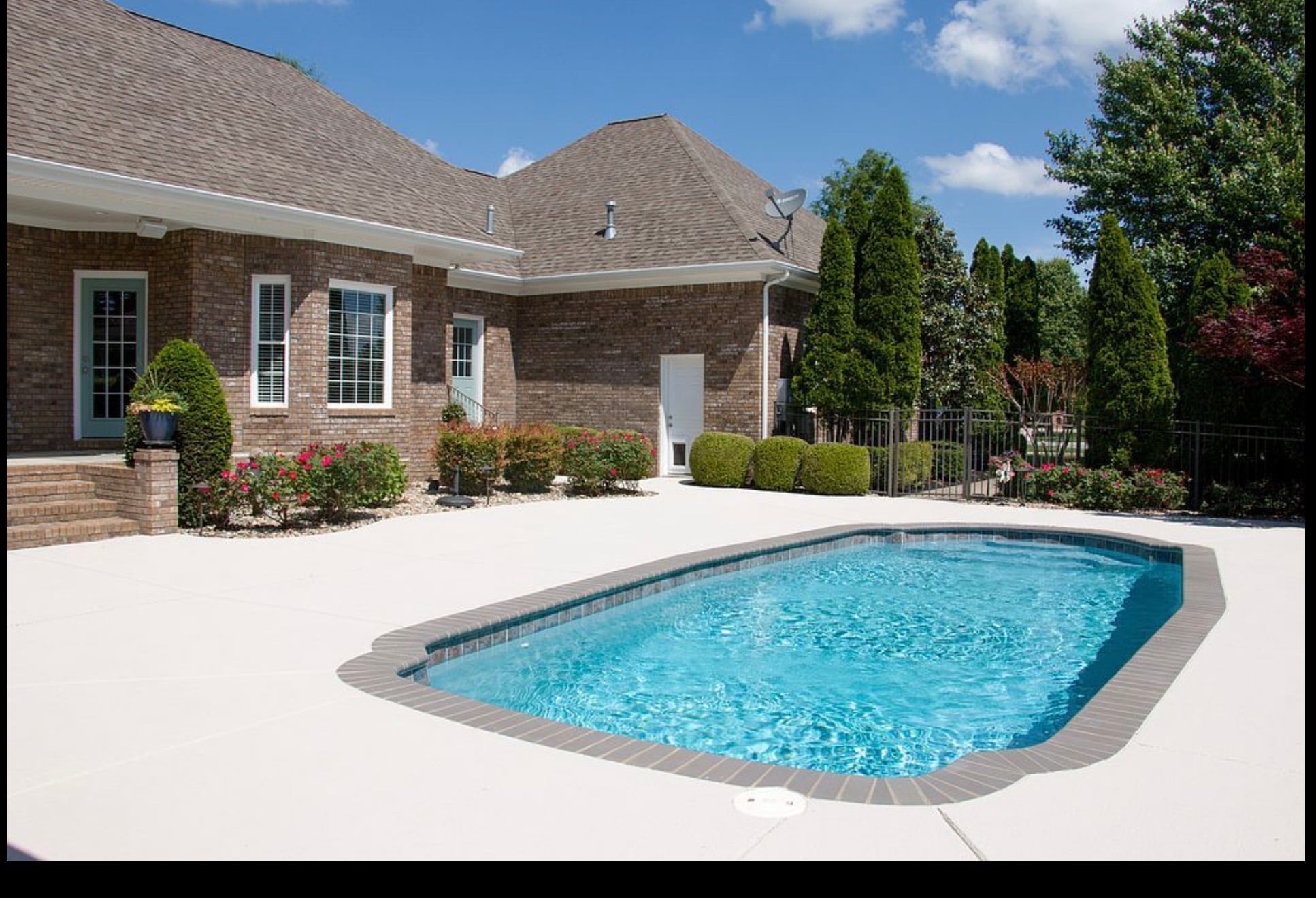 Building Photo - 1834 Deerhaven Ln