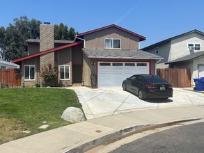 Building Photo - 15221 Polly Ave