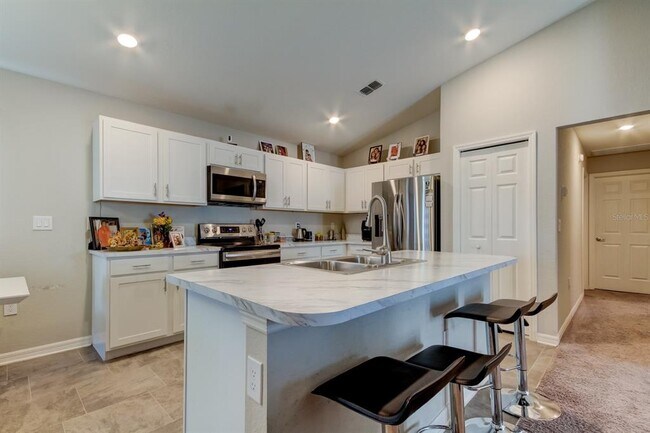 Building Photo - 6738 Hanworth Ln