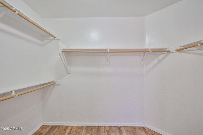 Building Photo - 13337 W Cottonwood St