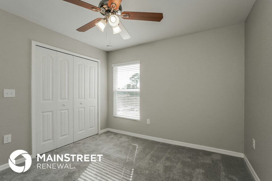 Building Photo - 4109 NE 9th Pl