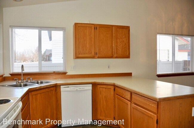Building Photo - 3 br, 2 bath House - 5769 N. LaChaise Lane