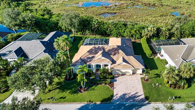 Building Photo - Rarely available executive home in The Hammocks is ready to rent on a long-term lease.