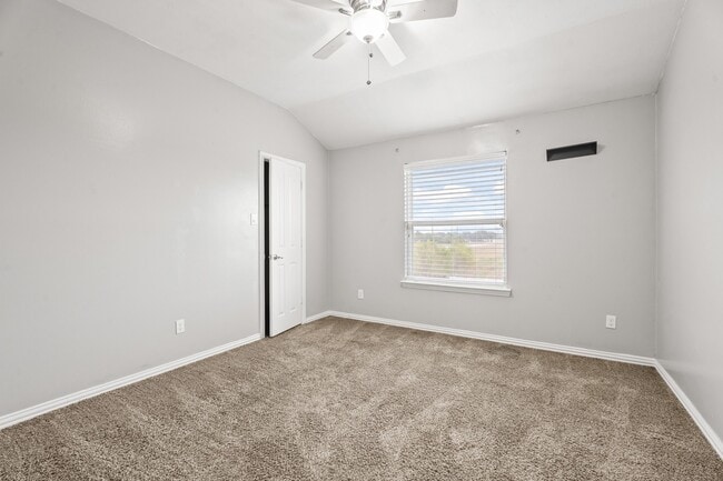 Building Photo - 6605 Fallen Breeze Ln