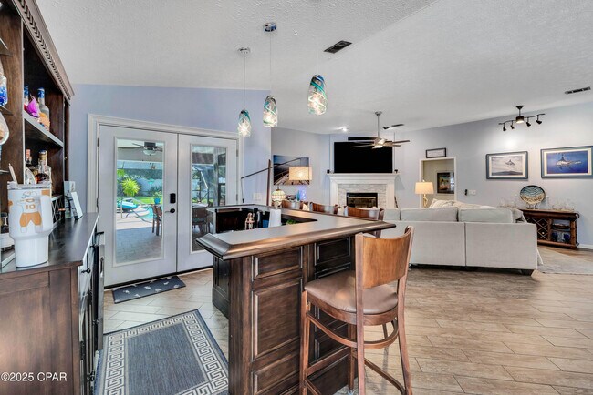Building Photo - 625 Amberjack Dr