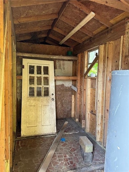 Building Photo - 834 Vallette St