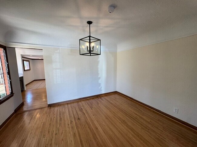 Building Photo - 2501 Eucalyptus Ave