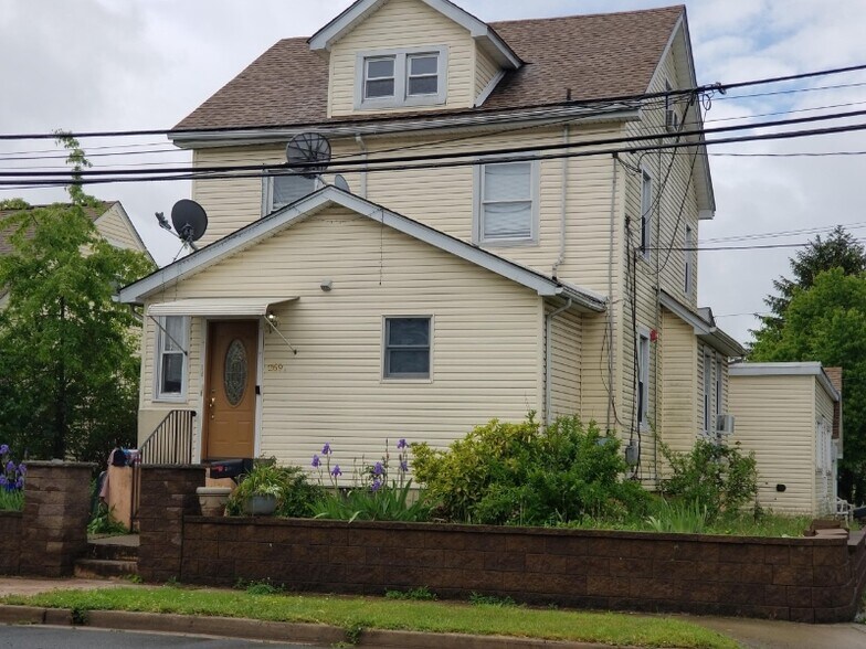 Building Photo - 269 N 1st Ave