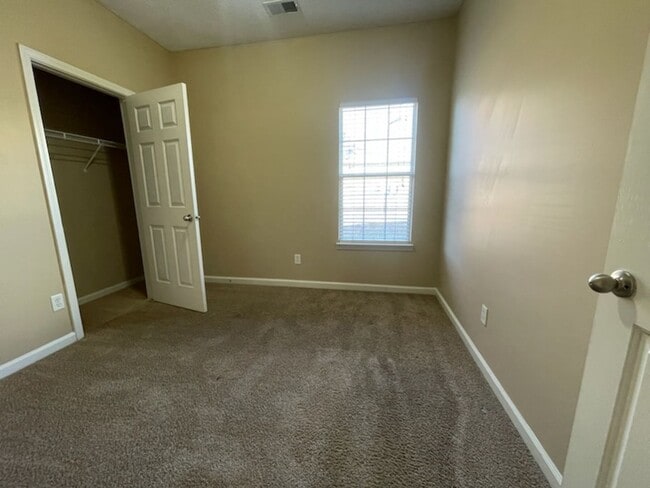 Building Photo - Worthington subdivision