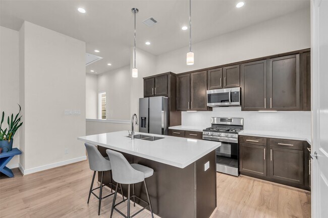 Building Photo - 144 Knightsbridge Park Ln