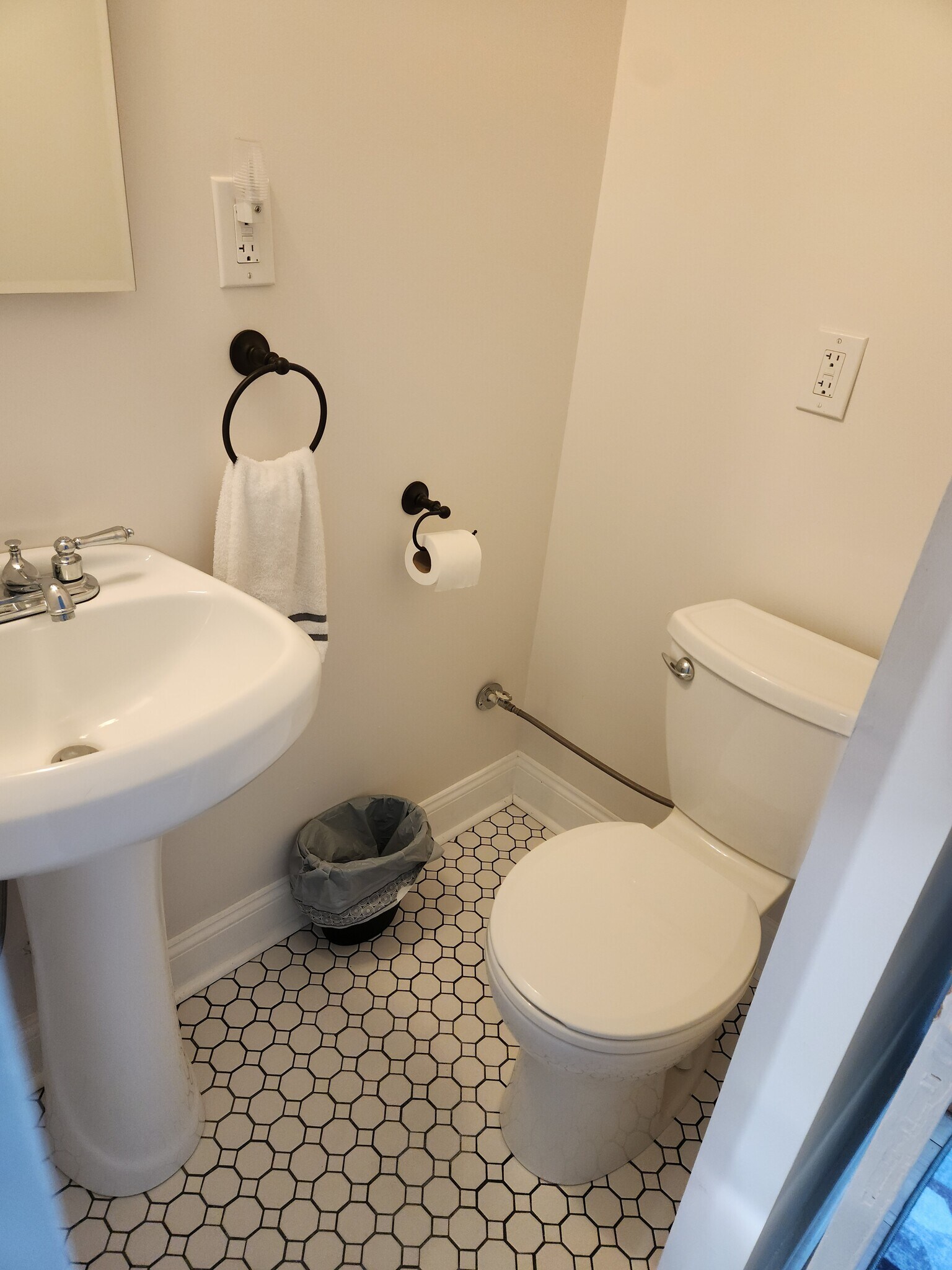 Building Photo - 90 Depot St