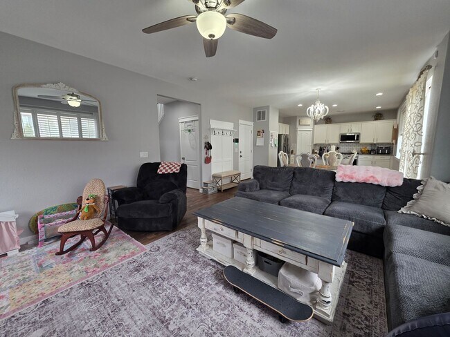 Building Photo - BEAUTIFUL HOME IN BANNING LEWIS RANCH!!!!!!