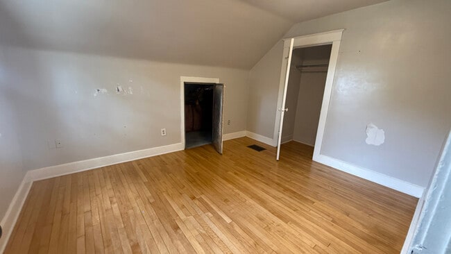 Building Photo - 325 N Hawley Rd