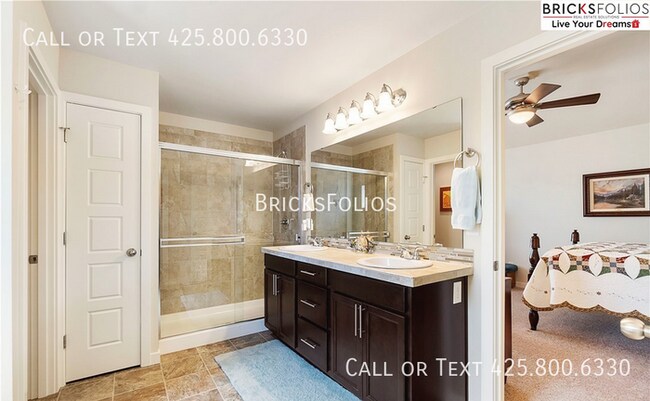 Building Photo - Elevate Your Lifestyle in the Heart of Puy...