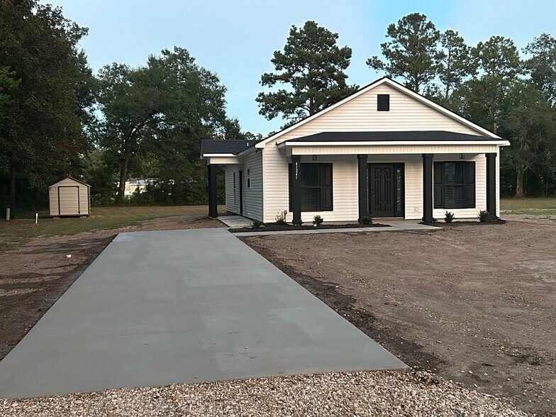 Building Photo - 41255 Bush Ln