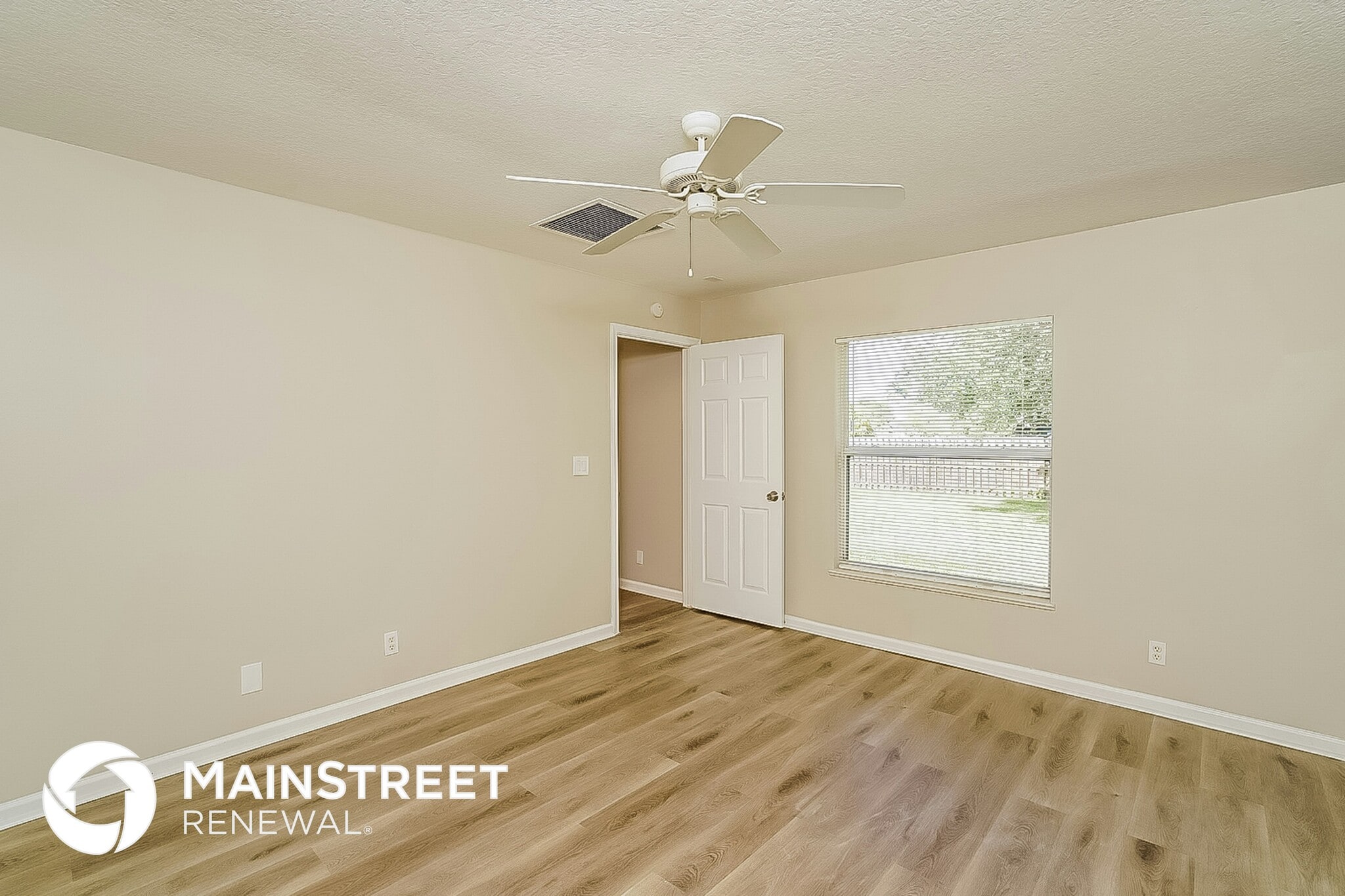 Building Photo - 1273 SW Curtis St