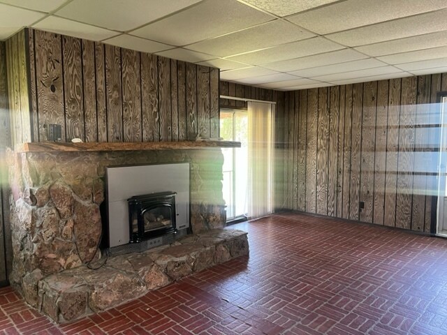 Building Photo - 105 Robbins Ln