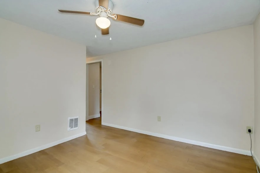 Living Room - 1732 Telfair St